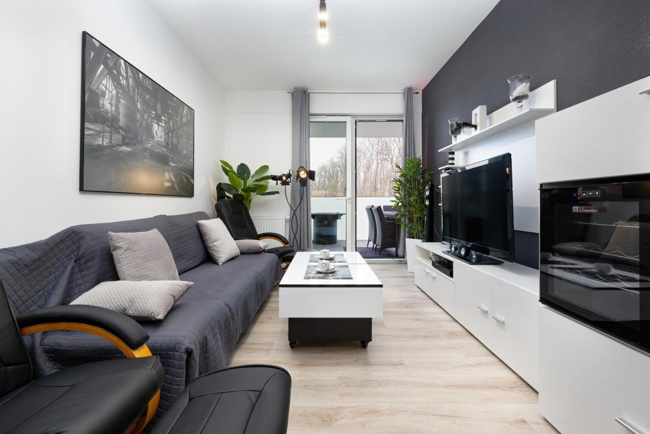 Platinium Apartment By Renters Prestige 레왈 외부 사진